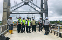 Jembatan Gantung Agats Mulai Dilalui Warga